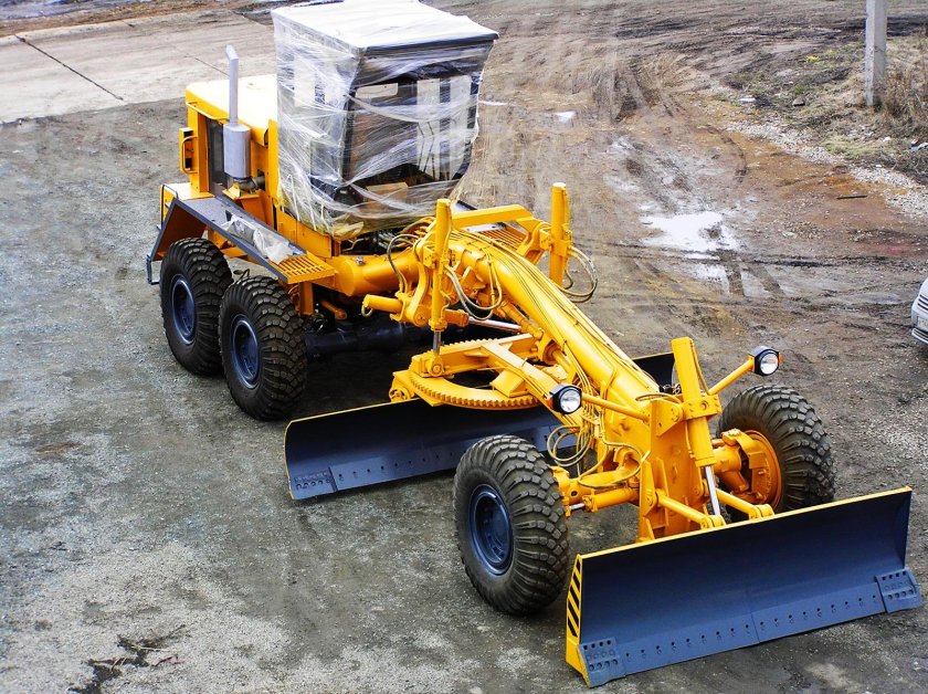 Грейдер ДЗ 98 новый