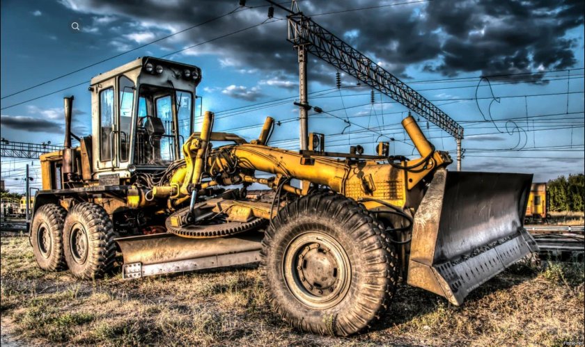 Грейдер Кировец