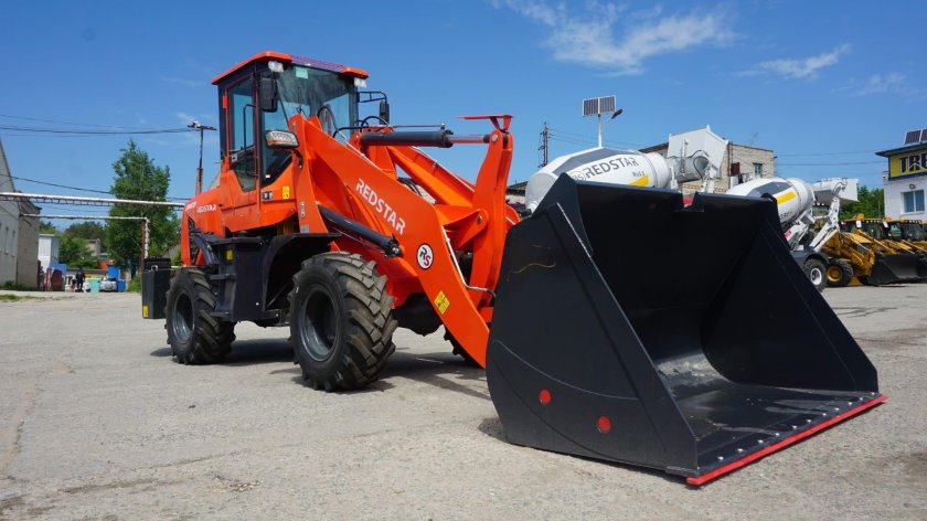 Фронтальный погрузчик молот 300м