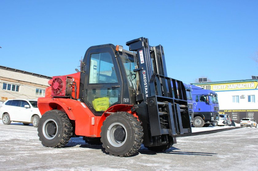 Дизельный вилочный погрузчик