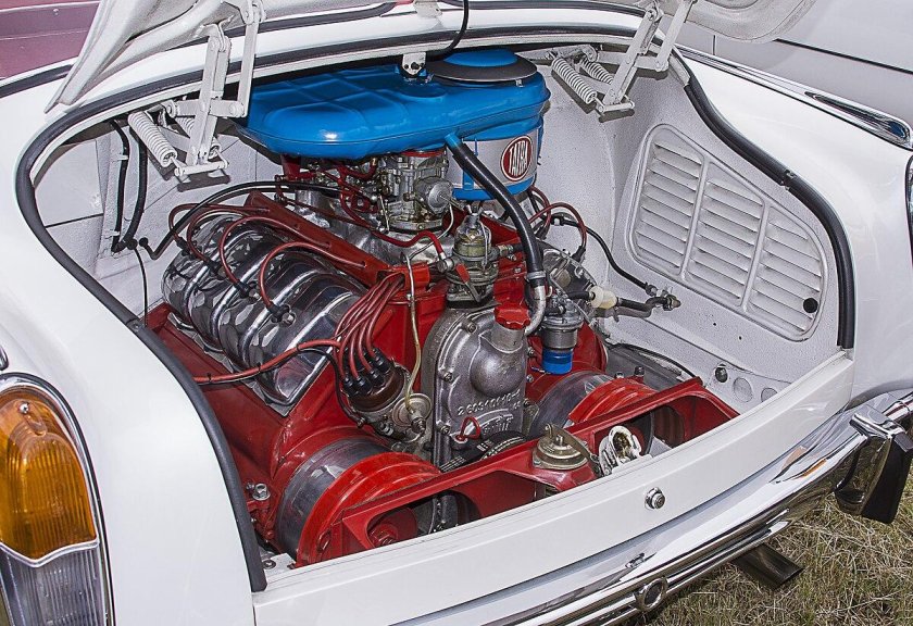 Автомобиль Татра 603