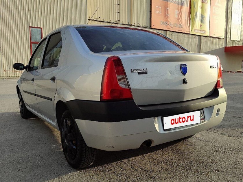 Серый рено логан