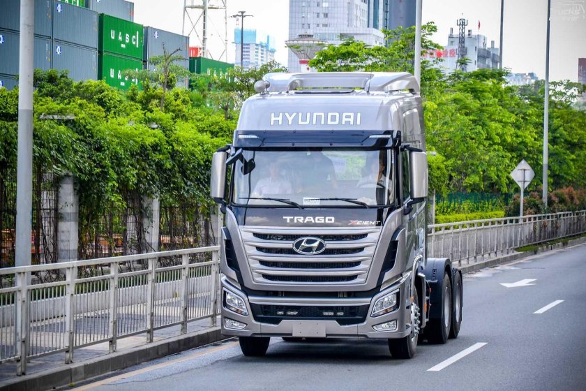 Хендай седельный тягач Xcient