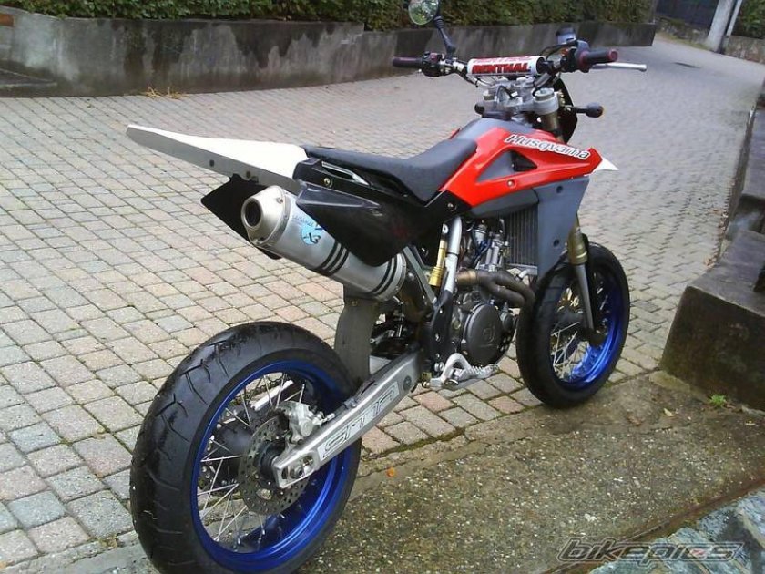 Мотард хускварна