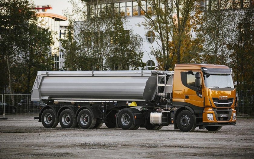 Ивеко Стралис самосвал