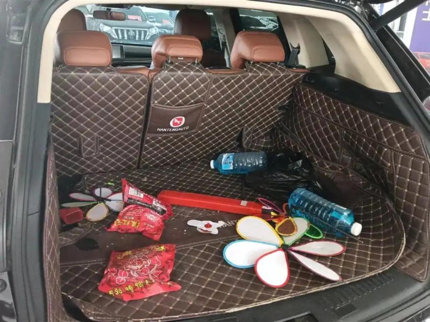 Пользовательский коврик для багажника автомобиля