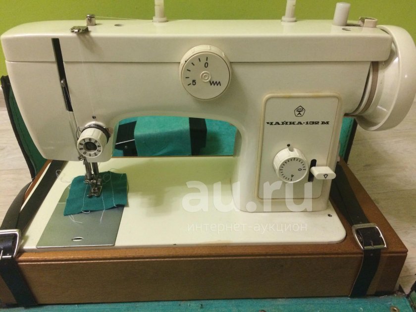 Машинка Чайка 132м