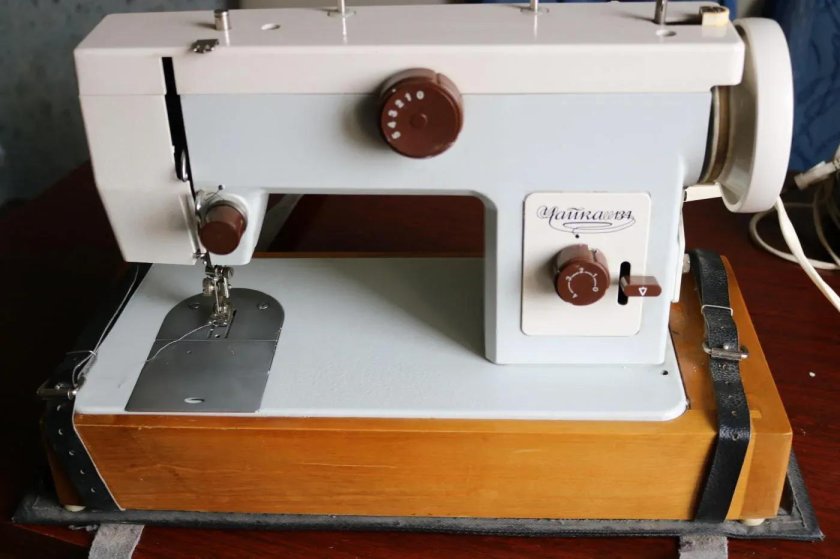 Швейная машинка Чайка 134 с электроприводом