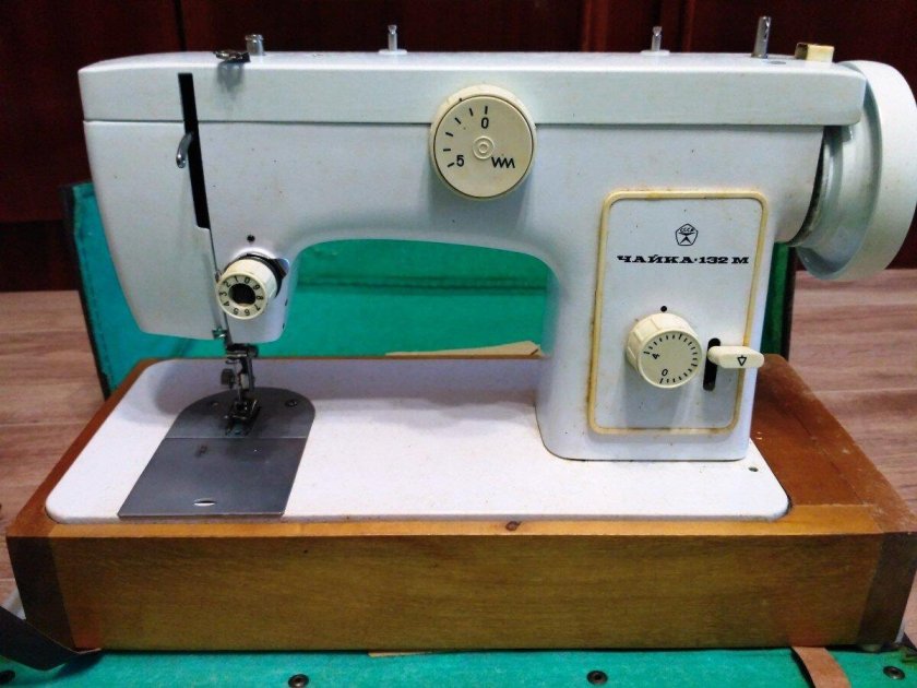 Машинка чайка швейная