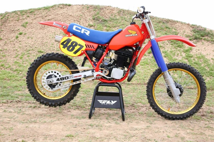 83 Cr250