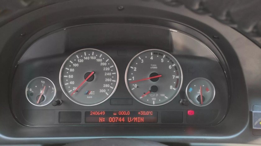 Приборная панель м5 е39