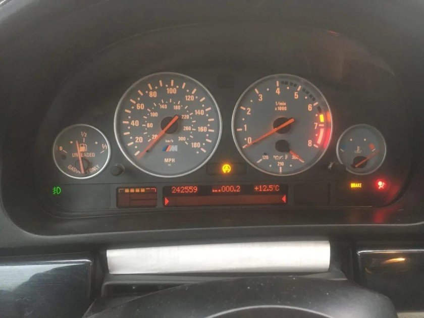 Приборная панель e39