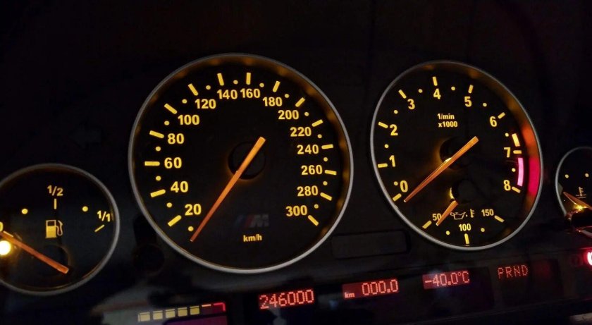 Панель приборов БМВ m5