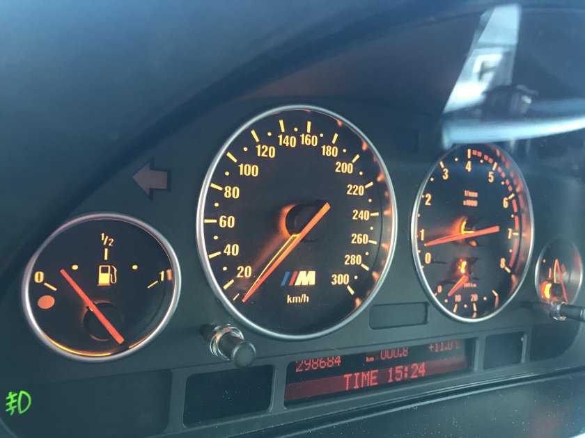 Приборная панель бмв е 39