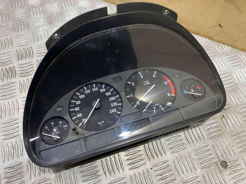 Электронная приборка е46