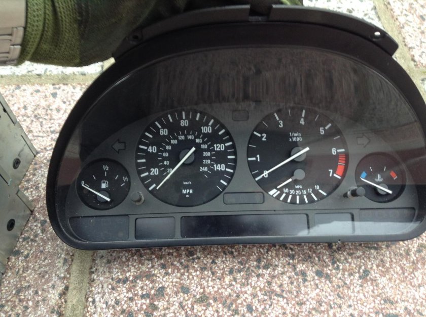 BMW e39 панель приборов