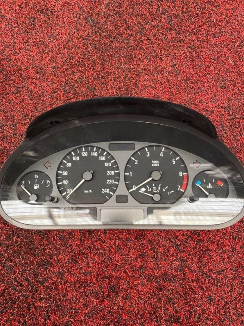 Щиток приборов БМВ е30