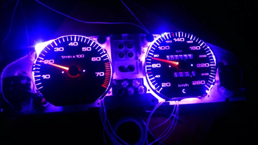 Подсветка приборной панели Ауди 100 с4
