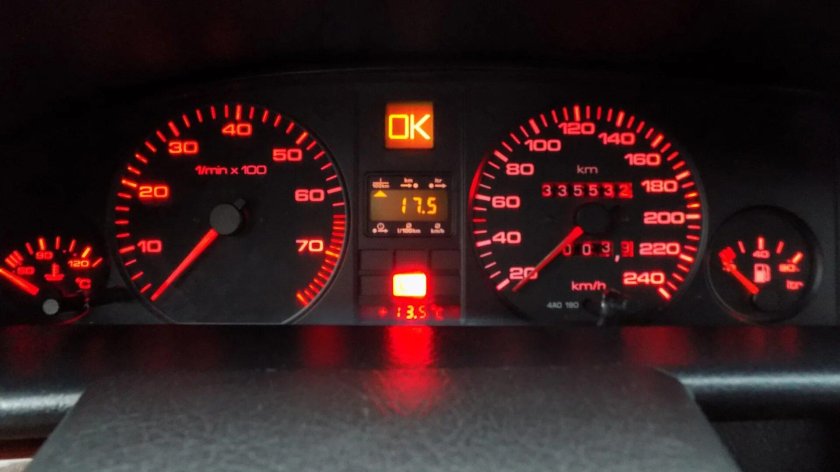 Пересвет приборки Audi 100 c3