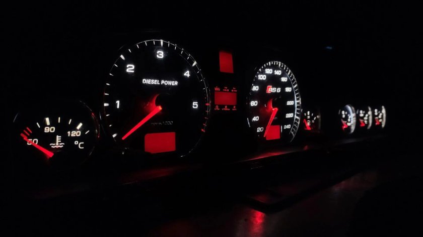 Пересвет приборки Ауди 100 с4