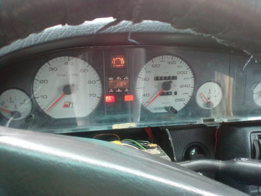 Приборка Ауди 100