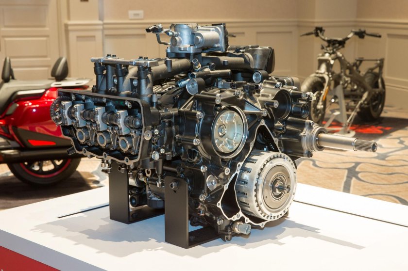 Мотор Хонда Голд Винг 1800