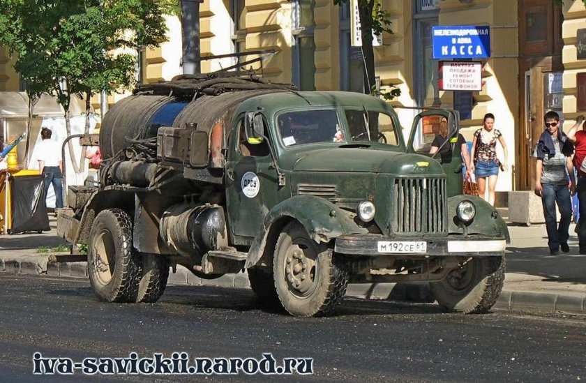 ЗИЛ 164 гудронатор