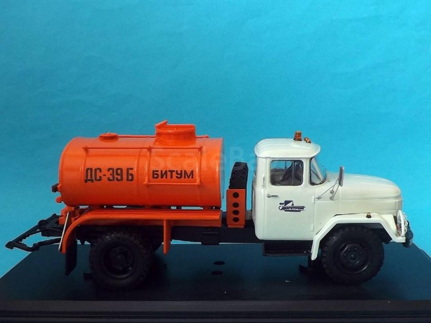 Автогудронатор ДС-39