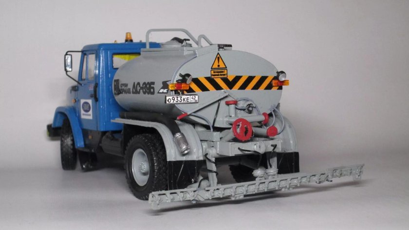 Автогудронатор ДС-39