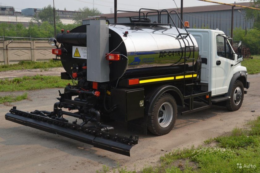 Автогудронатор ДС-c41r1