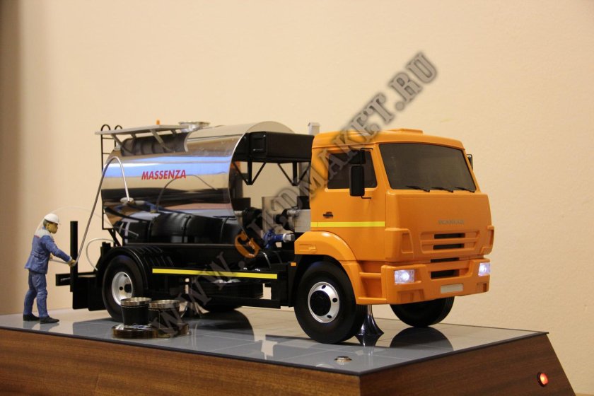 КАМАЗ автогудронатор масштабный