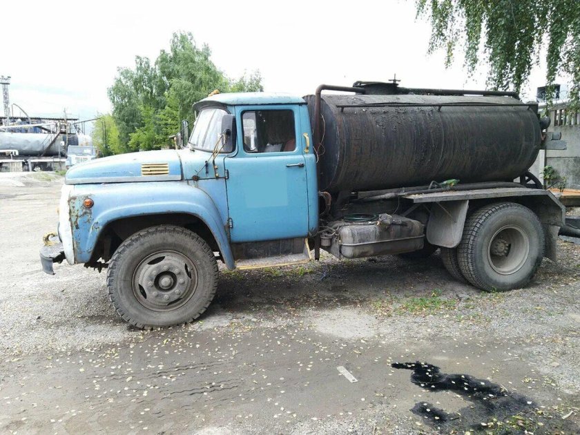 ЗИЛ 130 гудронатор