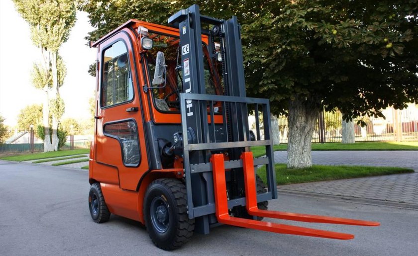 Погрузчик вилочный Heli 15