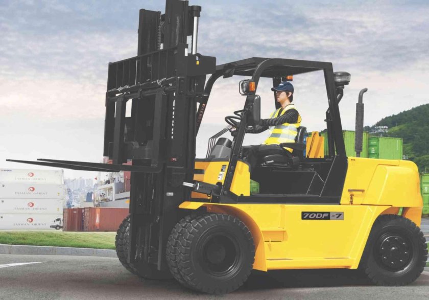 Погрузчик вилочный Hyundai 70df-7