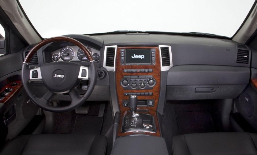 Гранд Чероки 2008 салон