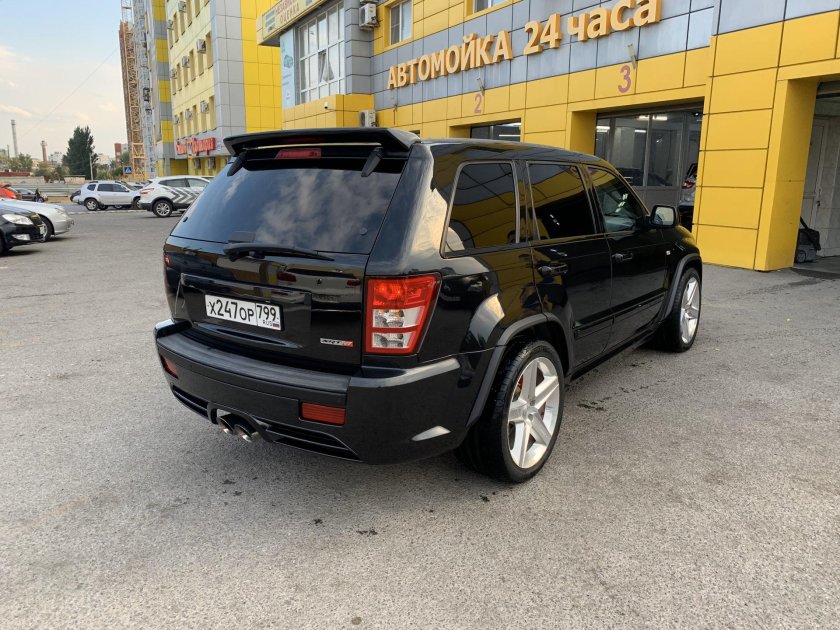 Jeep Grand Cherokee srt8 wk1