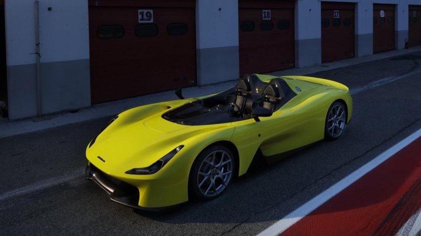 Dallara Stradale 2017 года