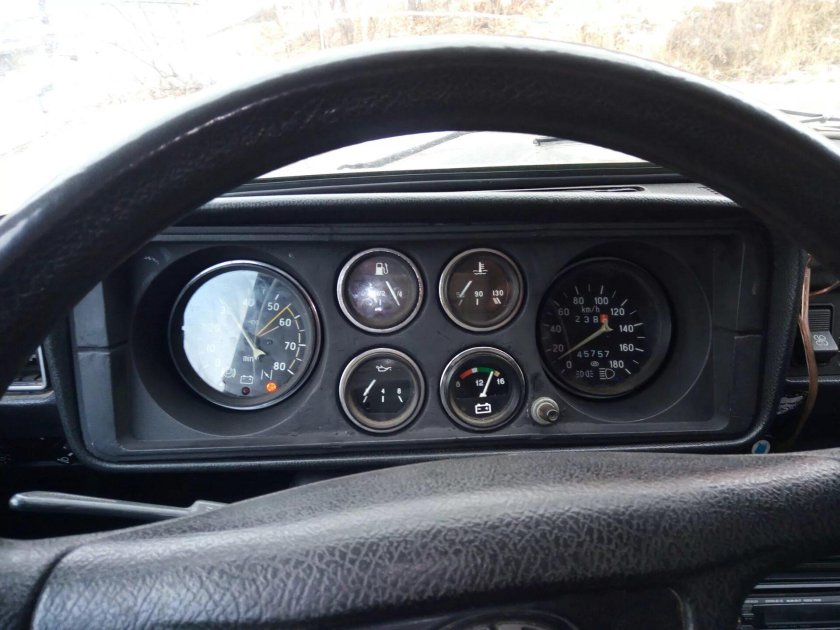 Панель ВАЗ 2105