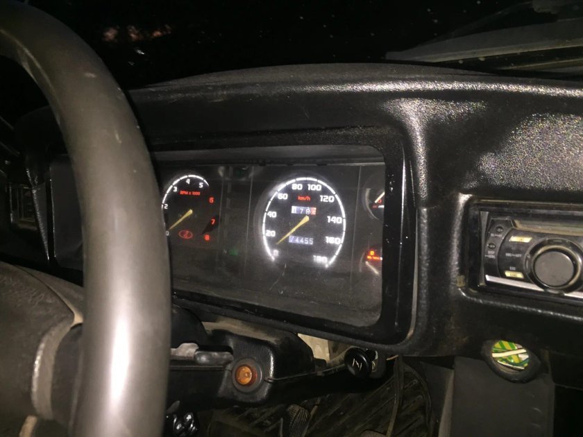 Панель ВАЗ 2105 приборная ВАЗ