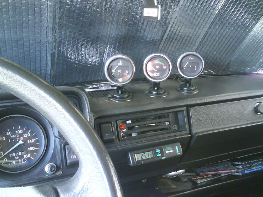 Панель ВАЗ 2105