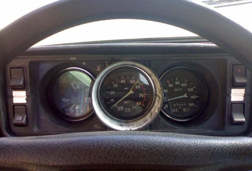 Тахометр 2105