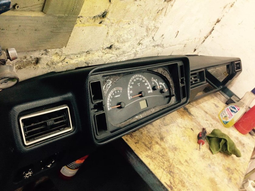 Приборная панель Лада 2105