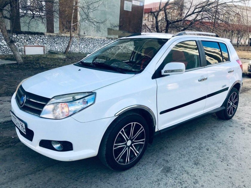 Geely MK-Cross 2013 белый