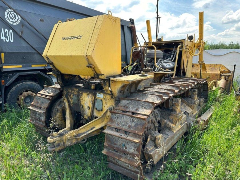 Бульдозер чтз б10м
