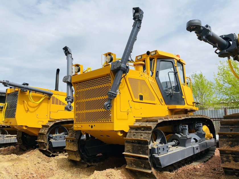 Бульдозер чтз б10м