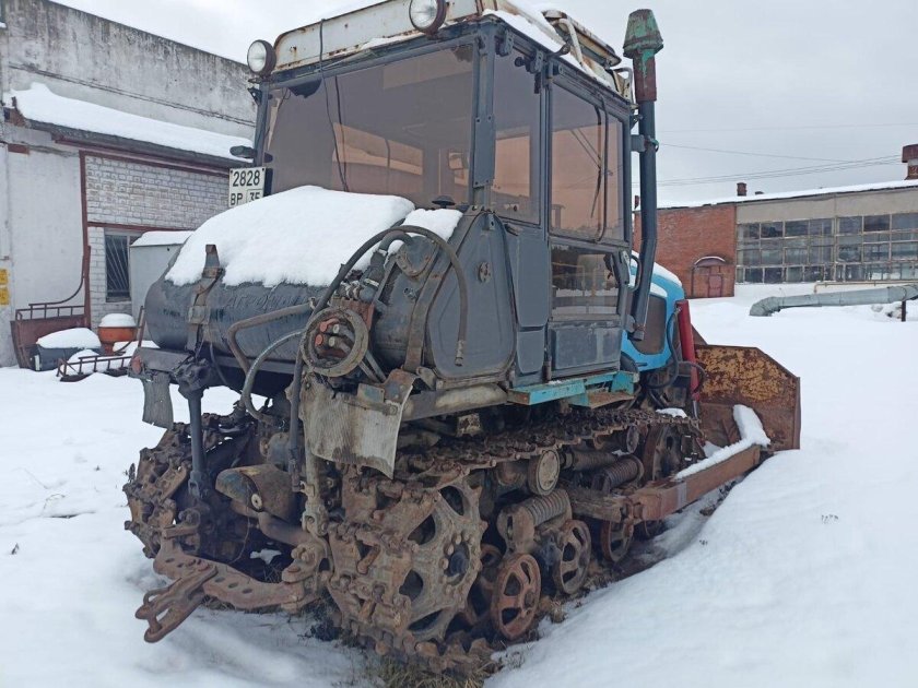 Гусеничный трактор дт 75