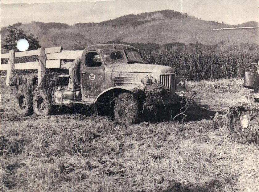 ЗИЛ 157 на бездорожье