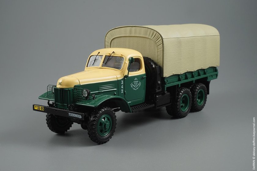 Машина ЗИС 151 грузовой