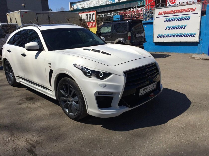 Инфинити fx50 белая