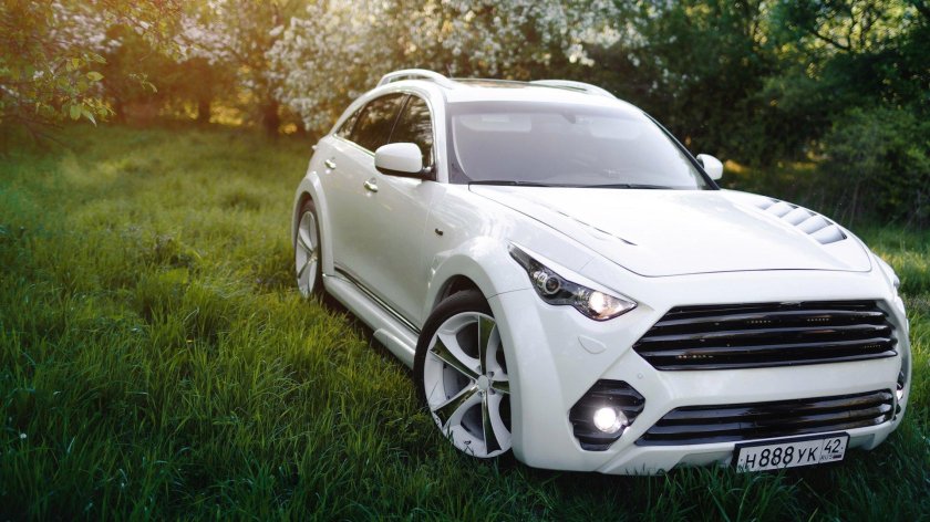 Инфинити fx50 белая